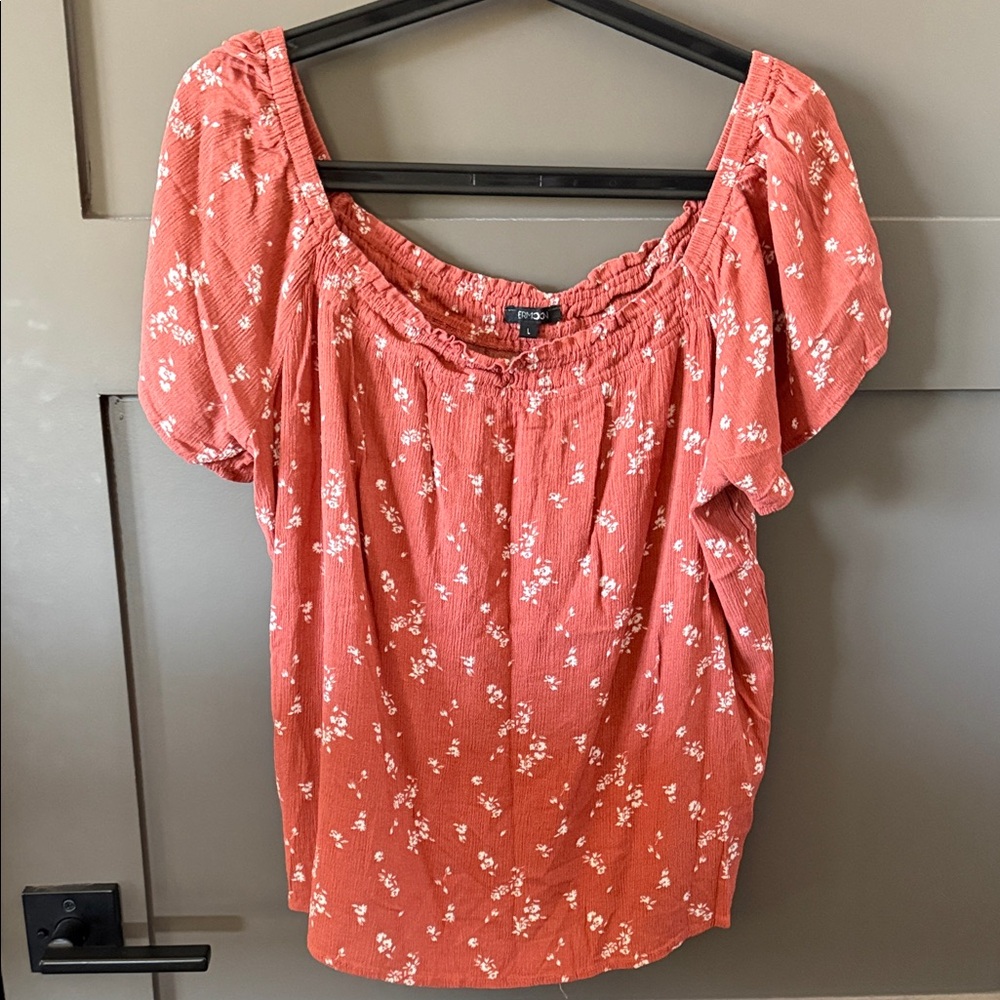 Papermoon (Stitch Fix) off the shoulder top - Large